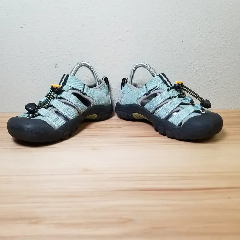 Keen Kids Size 1 Water Shoes‎ Sandals Light Blue Hiking Gorpcore Outdoor Utility
